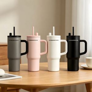 Gobelet de voyage isotherme sous vide 720 ml (24 oz) avec poignée, couvercle, paille et base antidérapante pour thé chaud - Product Image 5