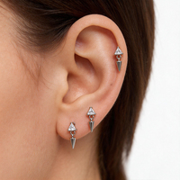 Bijou de piercing géométrique pour femme avec zircon trilobé et boucle d'oreille à dos plat en forme de cône pour la décoration de l'oreille supérieure