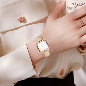 <span class=keywords><strong>Orologio</strong></span> Quadrato 1592 di Alta Gamma <span class=keywords><strong>con</strong></span> <span class=keywords><strong>Cinturino</strong></span> in <span class=keywords><strong>Pelle</strong></span>, Quadrante Placcato <span class=keywords><strong>Oro</strong></span> Rosa da 26mm, Impermeabile 3 Bar, Regalo di Moda, Montre Femme - Product Image 4