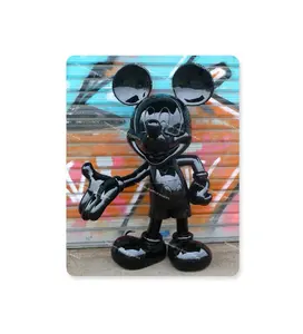 Wholesale Modern Fiberglass Cartoon Mickey Mouse Sculpture For Home Decor Ornament