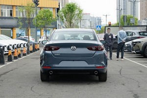 2025 Mazda3 Axela berlina automatica nuovo <span class=keywords><strong>Mazda</strong></span> <span class=keywords><strong>3</strong></span> Mzd dal produttore cinese FWD sedili posteriori in tessuto per auto a benzina - Product Image 5