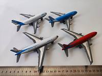 Modelo de Avión de Metal Fundido a Presión de Alta Calidad de 13.5 CM, Juguete de Coche de Fricción para Niños, Escala 1:64
