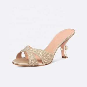 Sandalias de tacón bajo con perlas y diamantes brillantes para mujer, estilo mule con tiras cruzadas, talla grande 45, ajuste ancho, zapatos de tacón de aguja - Product Image 2