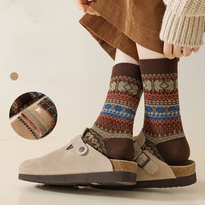 Automne Hiver Vintage Retro Trend Warm Crew Chaussettes décontractées en coton pour femme - Product Image 6