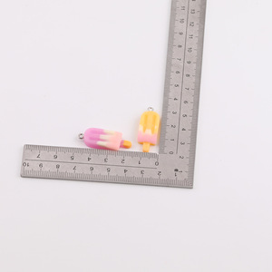 Colgante de resina con forma de helado, color aleatorio, accesorio de manualidades para llavero o adorno - Product Image 3