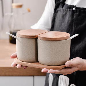 Vaso di condimento per la vendita calda vasetto di spezie da cucina Set di sale e pepe con coperchio in legno di bambù e cucchiaio - Product Image 1