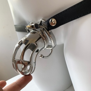 Anillo de Castidad Masculino FRRK-86, Pantalones de Cuero Negros, Juguete Sexual para Parejas Adultas - Product Image 2