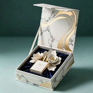 Caja de Regalo para Perfume con Diseño de Mármol y Lámina Dorada, Caja con Relieve Artístico Estilo Libro, Empaque Premium para Fragancias - Product Image 5