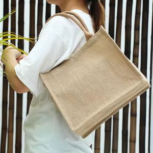 ถุงช้อปปิ้งแบบใช้ซ้ำได้ เป็นมิตรกับสิ่งแวดล้อม ทำจากผ้ากระสอบ - Product Image 3