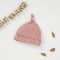 Bonnet pour nouveau-né en coton de première qualité 0-6 mois avec protection douce de la couronne Casquette unisexe toutes saisons pour bébé