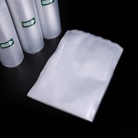 Film en rouleau co-extrudé 7 couches, sac d'emballage sous vide transparent de qualité alimentaire personnalisé, sac de cuisson haute température à scellage central