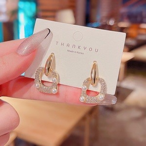 Thiết kế cao cấp cảm giác Mạng Màu Đỏ Stud Bông tai nổ hình học micro-inset kim cương siêu <span class=keywords><strong>Flash</strong></span> Bông tai - Product Image 4