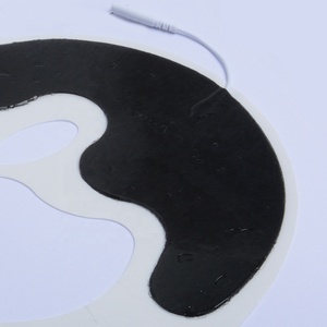 Konmed KM816 cuscinetto per il viso con codino elettrodo Non tessuto EMS decine di elettrodi adesivi per unità tampone 25x21cm con perni Pigtail da 2mm - Product Image 2