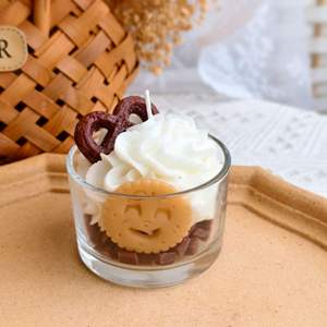 Velas Aromáticas de <span class=keywords><strong>Cera</strong></span> de Soya Hechas a Mano con Aroma a Helado, para Regalos de Cumpleaños y Decoración del Hogar - Product Image 4