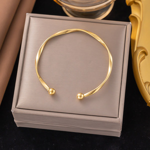 Bracciale in oro 18K con perline in acciaio inossidabile Non sbiadito intrecciato Mobius nordico Viking polsino <span class=keywords><strong>Bang</strong></span> rune per uomo - Product Image 2