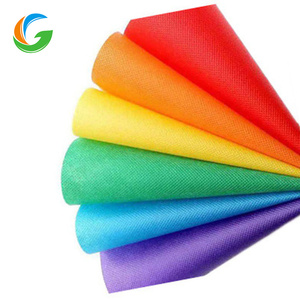 Vàng Trung Quốc Nhà Cung Cấp Thoáng Khí Nhiều Lớp Thân Thiện Với Môi PP Không Dệt Đổ Xô Vải Cuộn Làm Nguyên Liệu Không Dệt Vải - Product Image 1