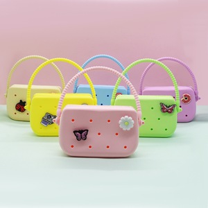 Mini sac à main en silicone <span class=keywords><strong>original</strong></span>, <span class=keywords><strong>cadeau</strong></span> d'anniversaire pour enfants, sacs à trous adaptés aux breloques de sabots, porte-monnaie en silicone pour enfants, porte-clés, sacs à monnaie - Product Image 1