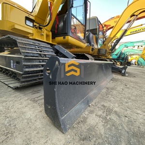 Excavatrice sur chenilles Komatsu PC60 d'occasion, neuve pour projets agricoles et résidentiels, 6 tonnes, équipement essentiel incluant moteur, pompe, boîte de vitesses, roulement. - Product Image 2