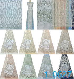 All'ingrosso tessuto di prezzo di fabbrica con perline <span class=keywords><strong>Tulle</strong></span> ricamato <span class=keywords><strong>in</strong></span> pizzo francese pesante tessuto rosso con perline tessuto di pizzo con paillettes - Product Image 2