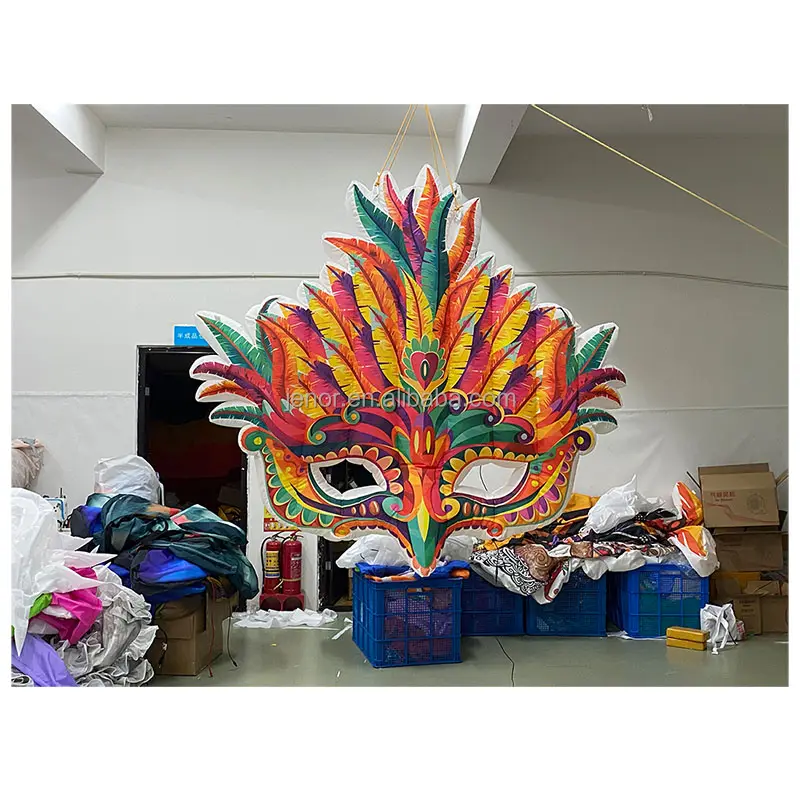 Plafond Kleurrijke Opblaasbare Veren Masker Voor Carnaval Podium Achtergronddecoratie