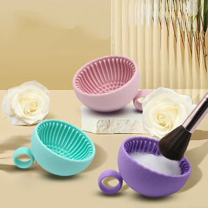 <span class=keywords><strong>2025</strong></span> <span class=keywords><strong>New</strong></span> Silicone Trang Điểm Bàn Chải Làm Sạch Mat Hình Dạng Hình Bầu Dục Thời Trang Xách Tay Công Cụ Rửa Cho Mỹ Phẩm Bàn Chải Scrubber Và Sạch Hơn - Product Image 3