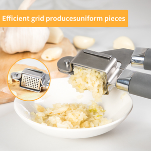 Juego de prensa de ajos profesional de acero inoxidable, fácil de usar, con mangos antideslizantes, utensilio de cocina - Product Image 3
