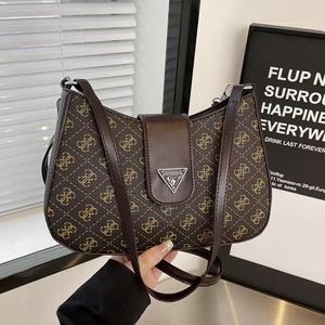 <span class=keywords><strong>Sac</strong></span> à bandoulière et <span class=keywords><strong>sac</strong></span> croisé simple pour femme, motif imprimé <span class=keywords><strong>Guess</strong></span>, haute qualité, nouvelle collection. - Product Image 4