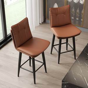 <span class=keywords><strong>Tabouret</strong></span> <span class=keywords><strong>de</strong></span> <span class=keywords><strong>bar</strong></span> moderne à cadre en fer rotatif à 360 ° avec double coussin souple, dossier haut, matériau en cuir durable pour une utilisation au <span class=keywords><strong>bar</strong></span> - Product Image 3