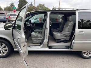 Vente en gros de Buick Terraza CX Plus 4 portes, mini-fourgonnette d'<span class=keywords><strong>occasion</strong></span>, année 2007, norme Euro III, autoradio MP3 DVD, écran tactile, conduite à gauche, transmission arrière - Product Image 5
