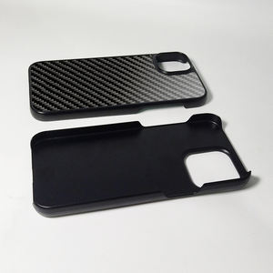 Vente chaude Personnalisé Rainuré Téléphone Shell Grade <span class=keywords><strong>En</strong></span> Fiber De Carbone Plaque Arrière <span class=keywords><strong>En</strong></span> Option pour iPhone Série Shakeproof Cas pour Plus - Product Image 6