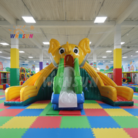 Glissière d'eau gonflable de château sautant de personnage de dessin animé d'éléphant jaune de WINSUN avec la piscine hermétique pour des enfants