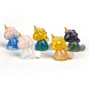 Ornements en résine faits à <span class=keywords><strong>la</strong></span> main, <span class=keywords><strong>d</strong></span>écorations en cristal en forme de petit cheval bicolore pour le bureau et le salon, pour <span class=keywords><strong>la</strong></span> <span class=keywords><strong>d</strong></span>écoration de bureau. - Product Image 2