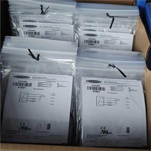 Q12AB6FF50 โฟโตอิเล็กทริคเซนเซอร์แบบแบนเนอร์ พร้อมตัวยึดราง Din และเอาต์พุตแบบไบโพลาร์ (1NPN 1 PNP) - Product Image 3