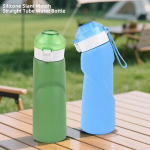Bouteille d'eau pliable en silicone ultra-portable de 700 ml, anti-fuite, sans BPA, pour les sports de plein air, la salle de sport et les voyages - Product Image 4