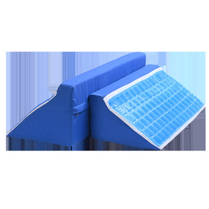 Almohada Triangular con Gel Refrigerante Huaheng, Soporte Corporal para Personas Encamadas, Uso en Verano - Product Image 1