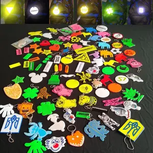 Keychain Eco-friendly High Visibility Soft Pvc Reflective Key Ring Tag Hanger Reflector Keychain For Backpack Bag Accessories Decoration
