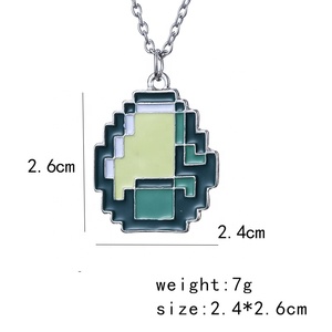 Collar de Plata con Colgante de Diseño Facial de Coolie Verde, Cadena Clásica, Joyería de Moda para Mujer, Ideal para Aniversarios y Ocasiones Especiales - Product Image 2