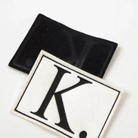 Vêtements avec logo de marque personnalisé en gros Étiquette en cuir suédé souple gaufré pour vêtements