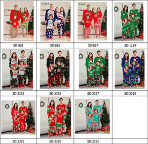 Póngase en contacto conmigo para obtener el catálogo personalizado 2024, los últimos pijamas familiares a juego, nuevo diseño, <span class=keywords><strong>conjunto</strong></span> de pijamas navideños para mamá y yo familiares a rayas - Product Image 3