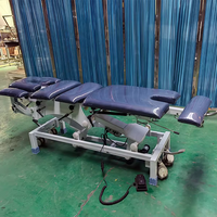 Table de chiropratique, lit d'hôpital, mobilier hospitalier, lit chiropratique