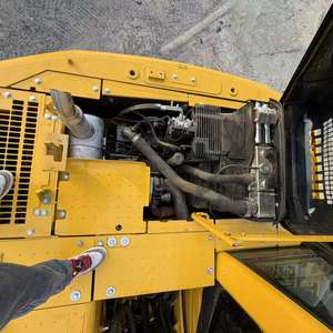 Excavatrice sur chenilles hydraulique Komatsu PC130-8 d'occasion, modèle 2023, 13T, prix d'usine, composants du moteur principal, pompe, godet - Product Image 6