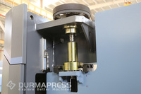 Prensa Plegadora CNC Servoeléctrica Industrial con Interfaz de Control Digital Profesional y Medición de Ángulo de Precisión