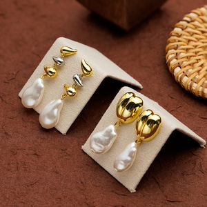 Último diseño 18K chapado en oro latón joyería geométrica Irregular gota de agua Alien perla pendiente de moda para mujer pendientes E241599 - Product Image 3