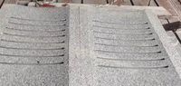 Revêtement mural en granit blanc, pavés et marches d'escalier - Utilisation en villa moderne, surface martelée, léger, durable, écologique, sûr