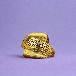 Anillo de Lujo para Mujer, Diseño de Malla Ancha, Estilo Audaz, Dorado - Product Image 2