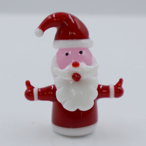 Figurine de Père Noël miniature personnalisée en verre de Murano, artisanat de Noël fait main avec style féerique - Product Image 5