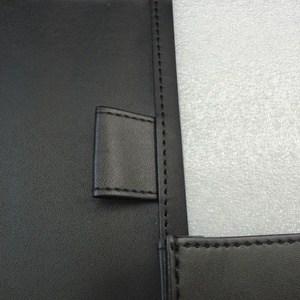 Porte-documents de <span class=keywords><strong>voiture</strong></span> en cuir Pu noir personnalisé Faux cuir <span class=keywords><strong>Organisateur</strong></span> de fichiers de véhicule avec logo deboss - Product Image 6