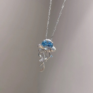 Collier Méduse en Aigue-marine Argentée pour Femme, Chaîne de Clavicule Élégante, Bijou Tendance pour le Quotidien et les Trajets - Product Image 3