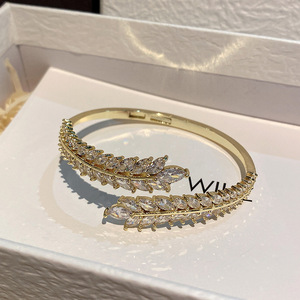 Pulsera Espiga de Trigo de Oro 18K y Plata con Diamantes para Fiesta de Mujer - Product Image 2