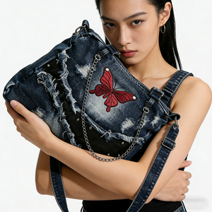 Bolso Tote de Mezclilla Desgastada Estilo Y2K con Bordado de Mariposa Roja y Remaches Punk, Bolso Bandolera Vintage Lavado <span class=keywords><strong>para</strong></span> <span class=keywords><strong>Mujer</strong></span> - Product Image 2